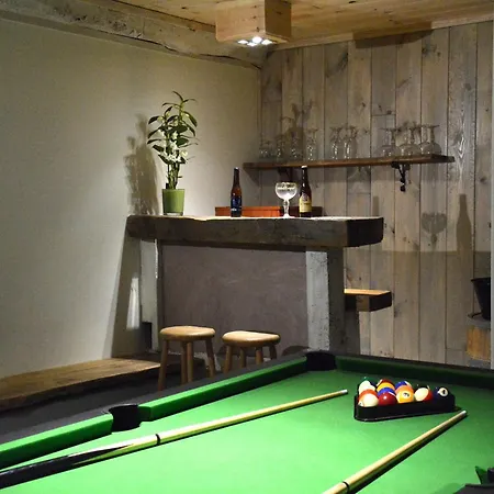 Grand In Erezee With Sauna, Cleaning Included Hébergement de vacances Amonines