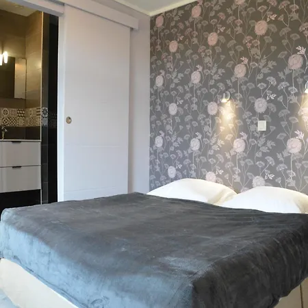 Grand In Erezee With Sauna, Cleaning Included Hébergement de vacances